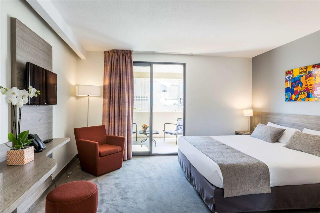 Western Linko Hotel 4*